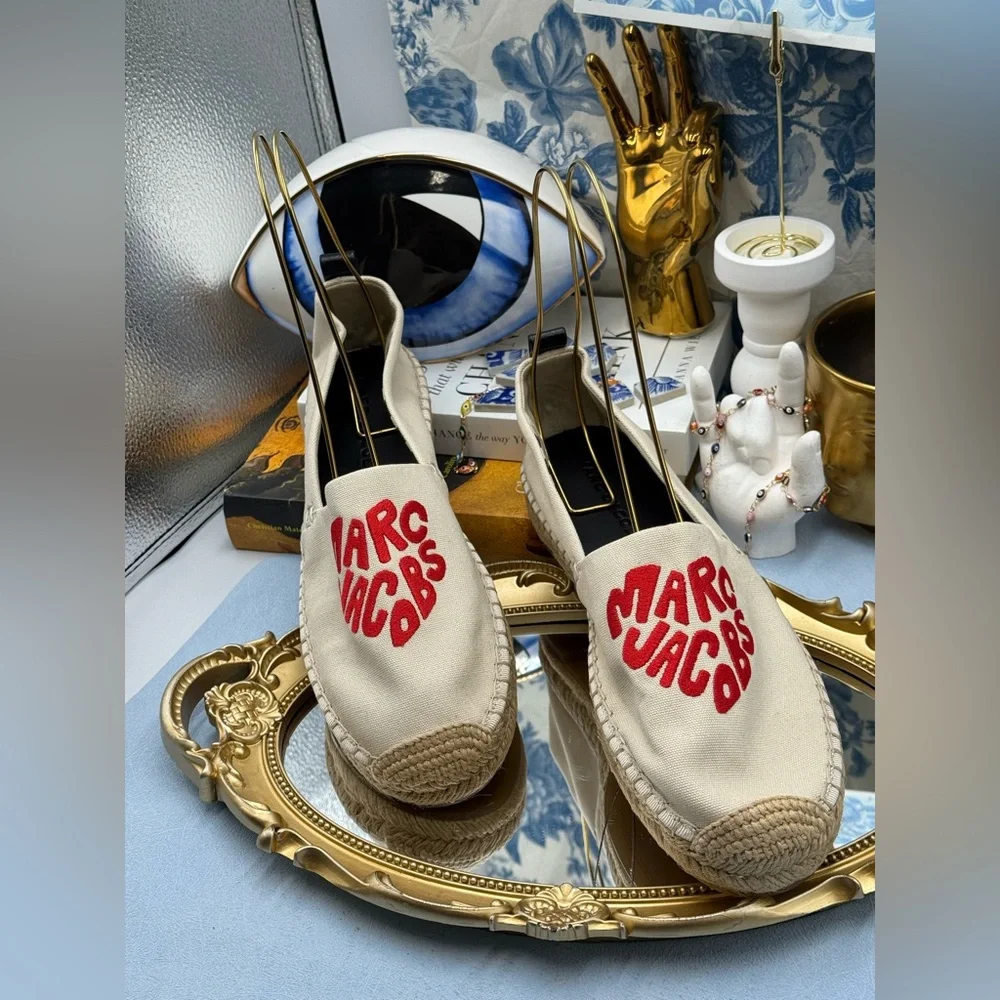 🆕 MARC JACOBS 🧿 NWOB The Marc Heart Espadrille Flat, Red & Cream - Sz 39 US 9